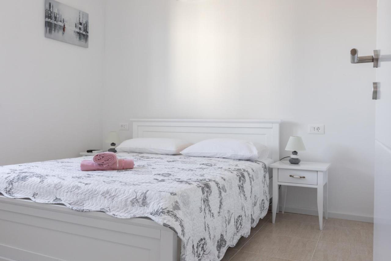 Apartment Oseka Makarska Buitenkant foto